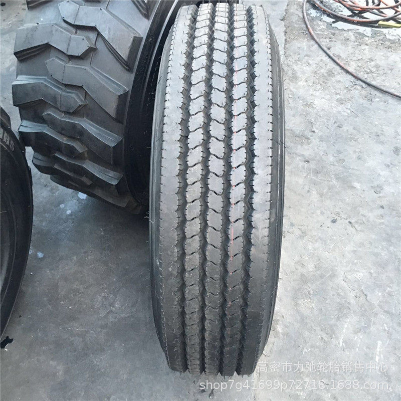 货车轮胎750R16LT钢丝胎花纹加深大载防扎汽车轮胎批发750R16LT