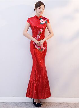 婚宴走秀美女2020新春款改良版加长款修身鱼尾红色蕾丝旗袍洋装