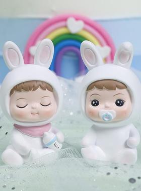 兔宝宝婴儿摆件树脂周岁生日蛋糕烘焙摆件满月派对甜品台装饰品