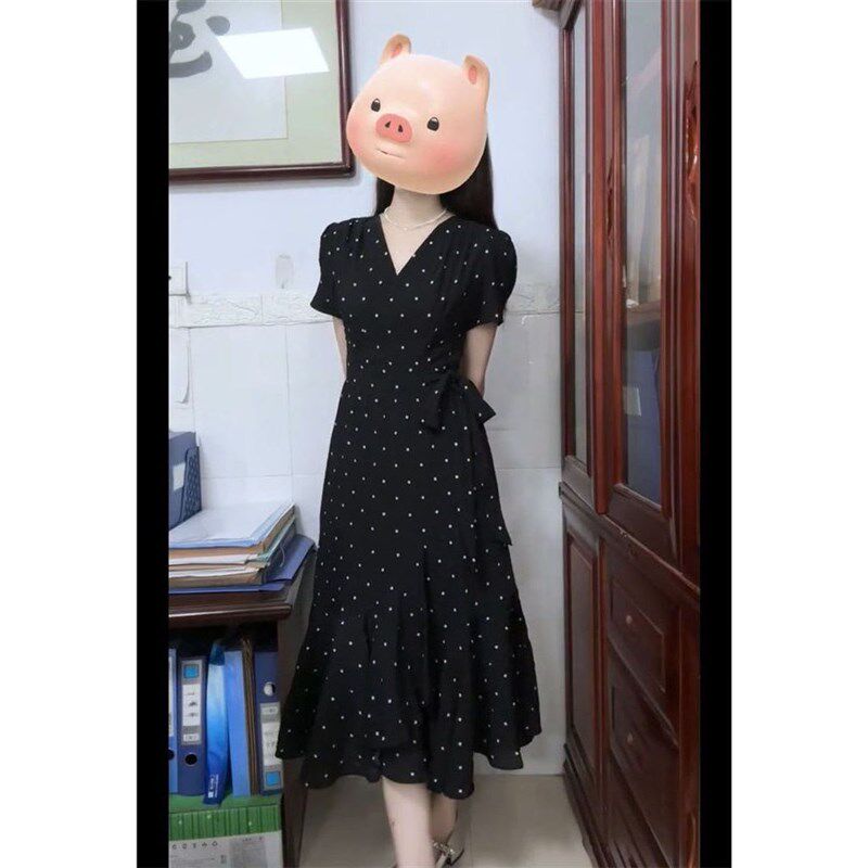 法式甜美风黑色V领波点洋装女学生夏季新款收腰修身绑带长裙子