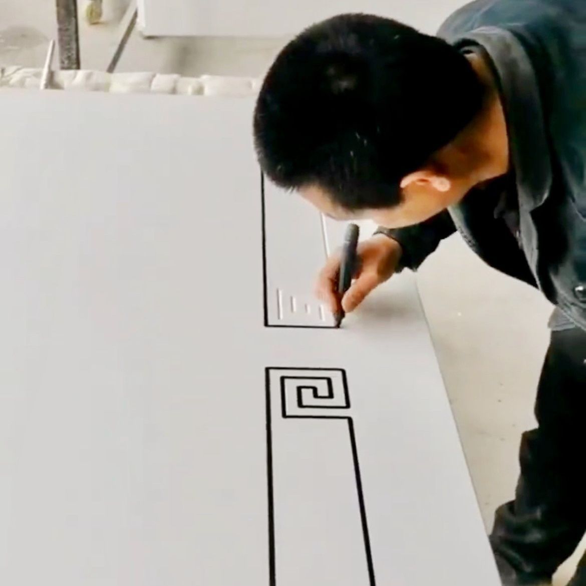 欧式黑色描金油漆家具描色笔