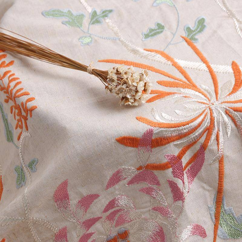 E16025-A黏胶亚布锦绣花刺绣新中布式菊繁花麻料