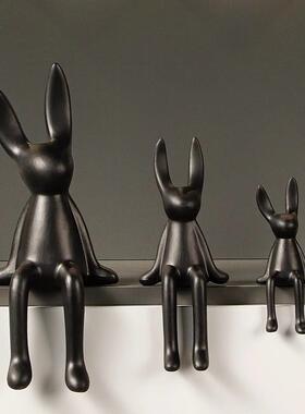 网红耳创意卡通坐柜姿客长兔哑光坐姿摆件高档轻奢厅电视酒柜玄关