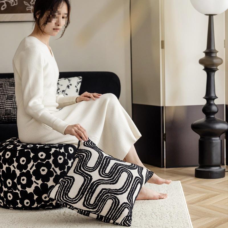 202新款AL1015434抱枕中古风黑白时尚沙发靠枕床垫头靠宿软民装靠