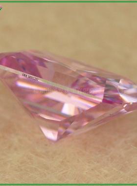 长方形雷迪恩形粉红色莫桑钻裸石镶嵌界面浅粉莫桑宝石