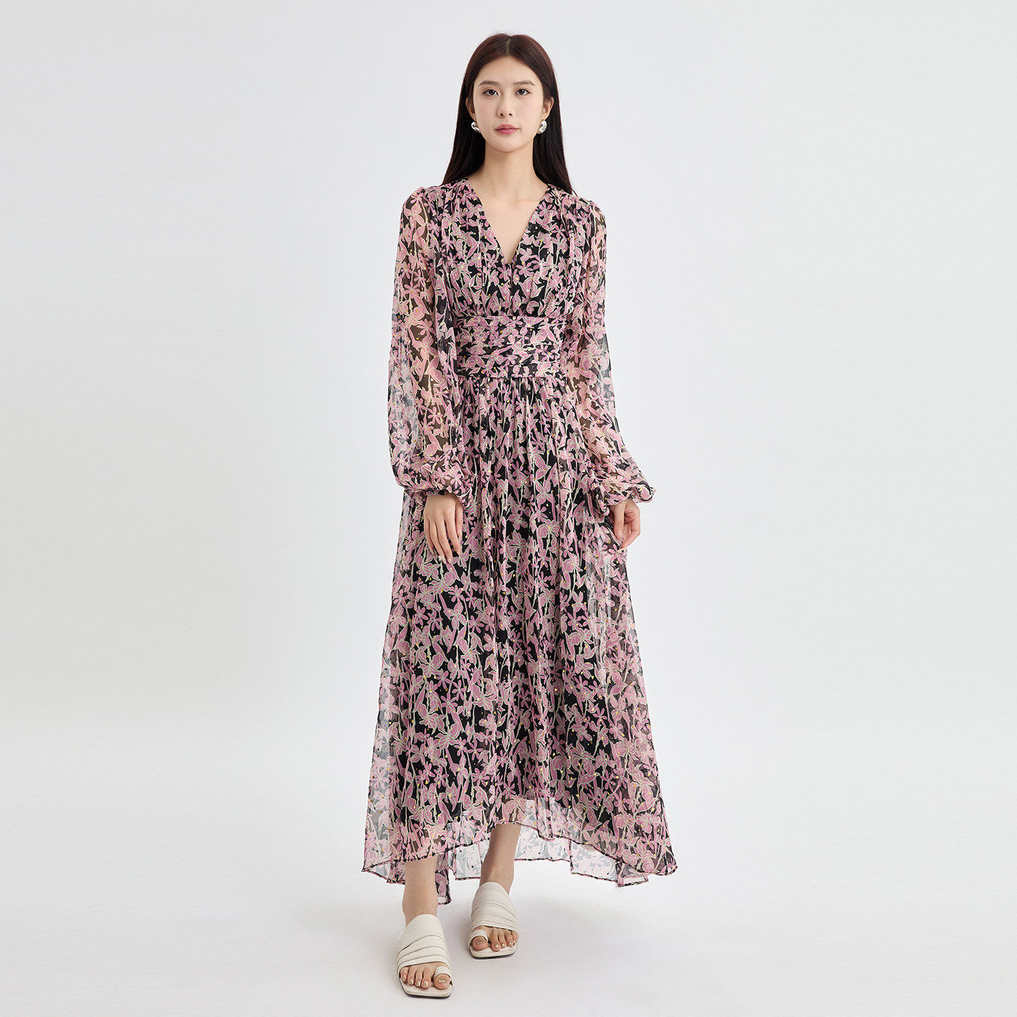 法柚法式v领碎花连衣裙女2026春季新款设计感收腰度假显瘦长裙,女装/女士精品,连衣裙,淘宝优惠券,粉丝福利购,淘宝优惠卷