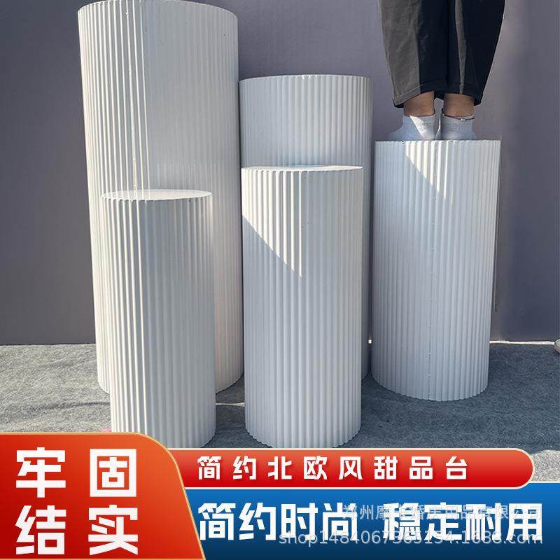 庆道具铁艺订婚布置甜婚品台波纹圆柱路引礼甜桌品派婚对NVJ展示