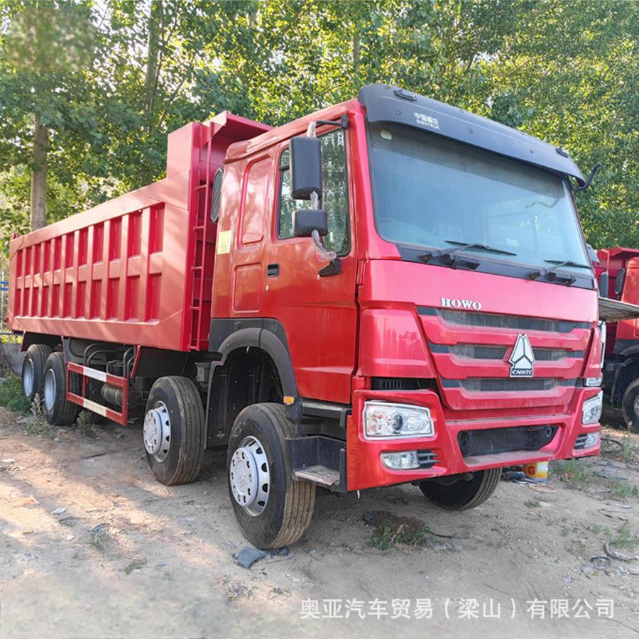 HOWO8X4自卸翻斗砂石运输车