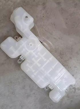 德机龙M300S膨0胀水箱新款膨58621胀箱总成动副水箱陕汽发重卡