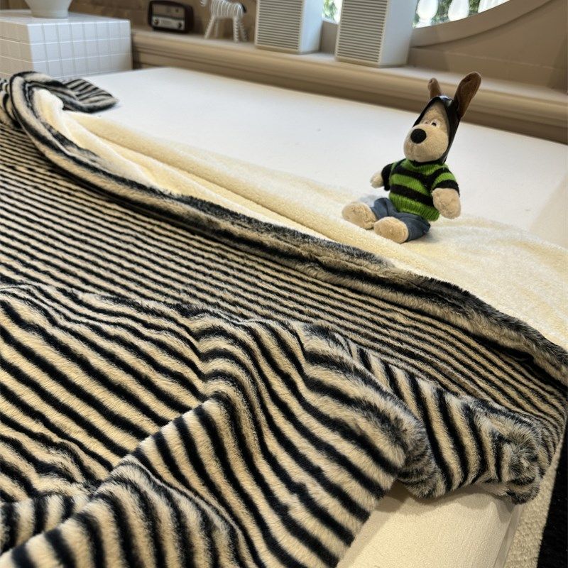 舒适兔兔绒黑色条纹毛毯泰迪绒午休毯盖毯秋冬加厚毯子卧室沙发,床上用品,休闲毯/毛毯/绒毯,淘宝优惠券,粉丝福利购,淘宝优惠卷