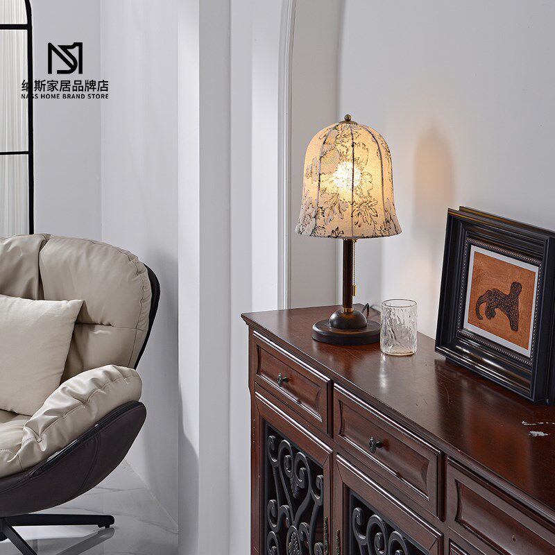 新款法式复古实木台灯怀旧中古风客厅民宿布艺氛围灯卧室床头灯