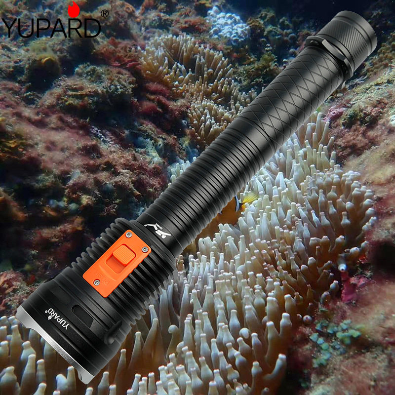 三颗P70超亮潜水赶海夜潜水下防水26650充电超强光探照远射手电筒
