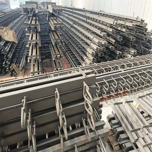 公路桥梁伸桥缩缝GQFC-型40桥梁梁伸缩缝异型钢306梳型伸缩缝