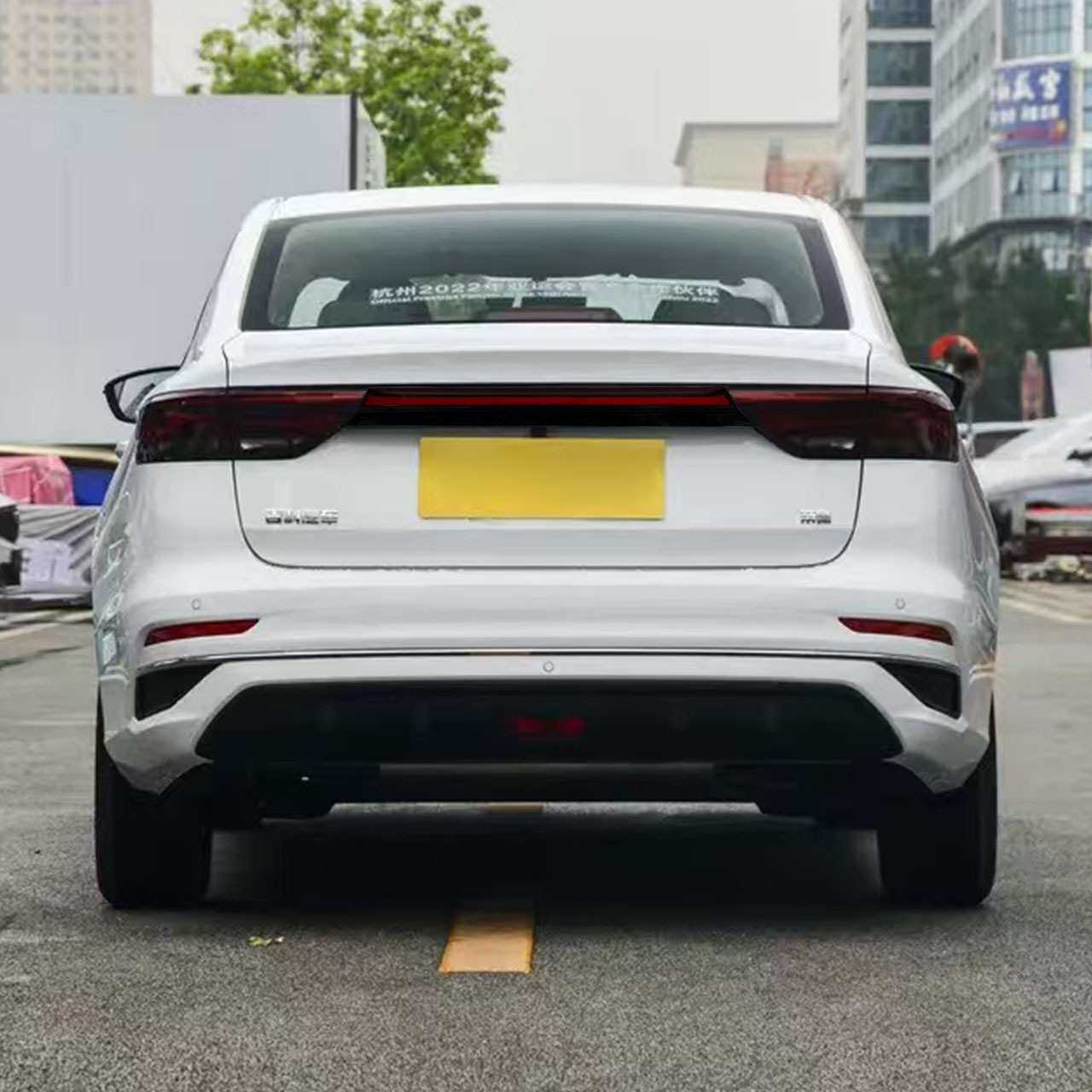 适用于24吉利帝豪 s70 后饰条改装 LED贯穿灯 改装 后连贯尾灯