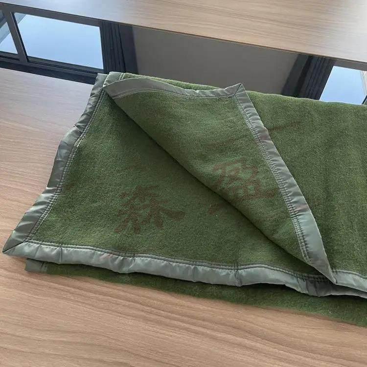蓝色绿色150*200cm毛毯保暖防潮铺垫劳保救灾宿舍户外应急毯子