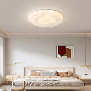 新中式古卧室吸顶26877灯2025网红款奶云油风胡桃木朵全光复谱眼