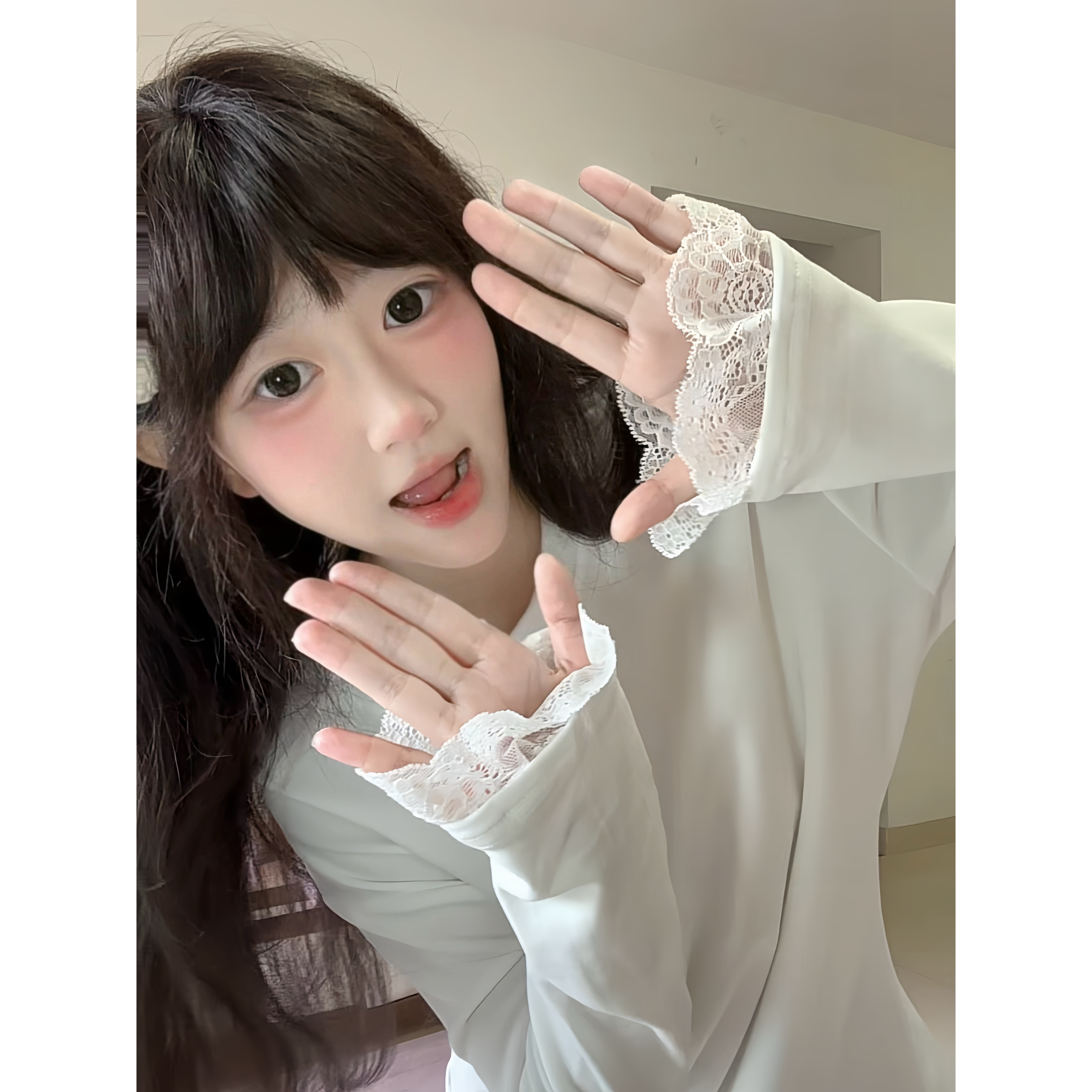 纯棉加绒蕾丝边长袖打底内搭叠穿高街感保暖秋冬款上衣气质T恤