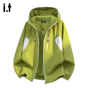 it：fivecm森系清新苹果绿男士冲锋夹克春季新款户外运动连帽外套