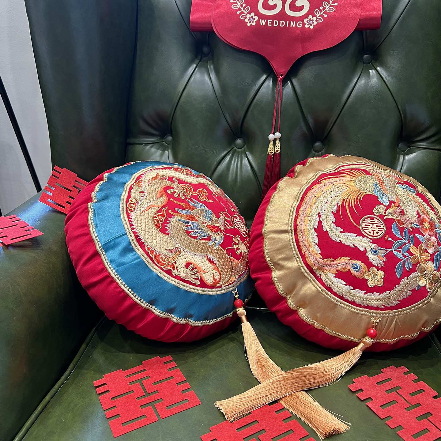 结婚大红色龙凤床品装饰抱枕搭配如意圆形中国风婚庆刺绣陪嫁礼品