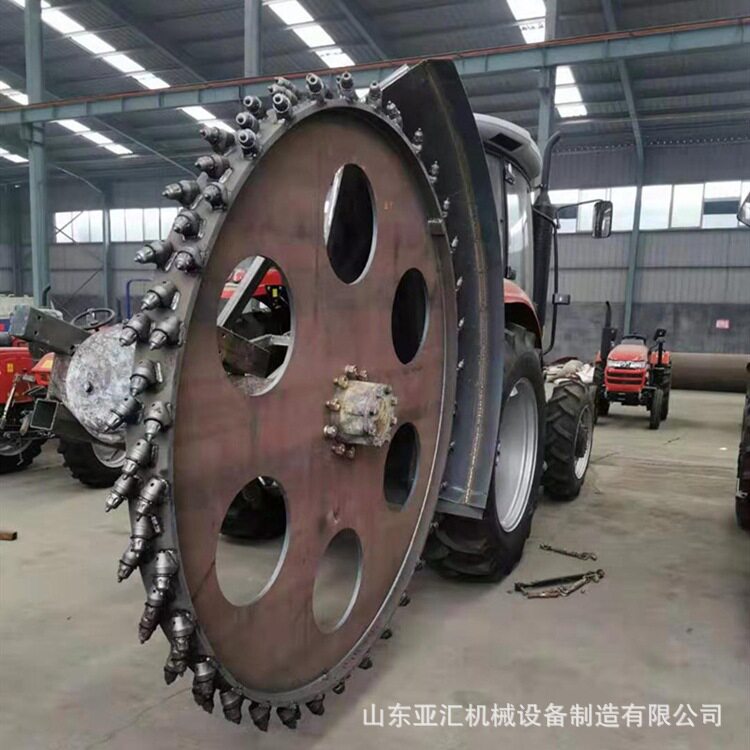 牵引式圆盘路面开沟机水管铺设