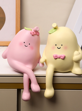 可爱抱抱梨吊脚娃娃情侣摆件饰品家居结婚礼物客厅电视柜书架装饰