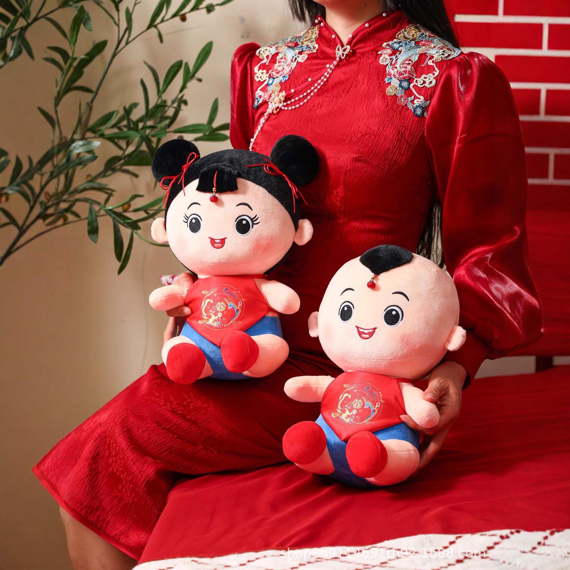 结婚用品压床娃娃一对结婚礼物婚庆公仔早生贵子抱枕婚房装饰布置