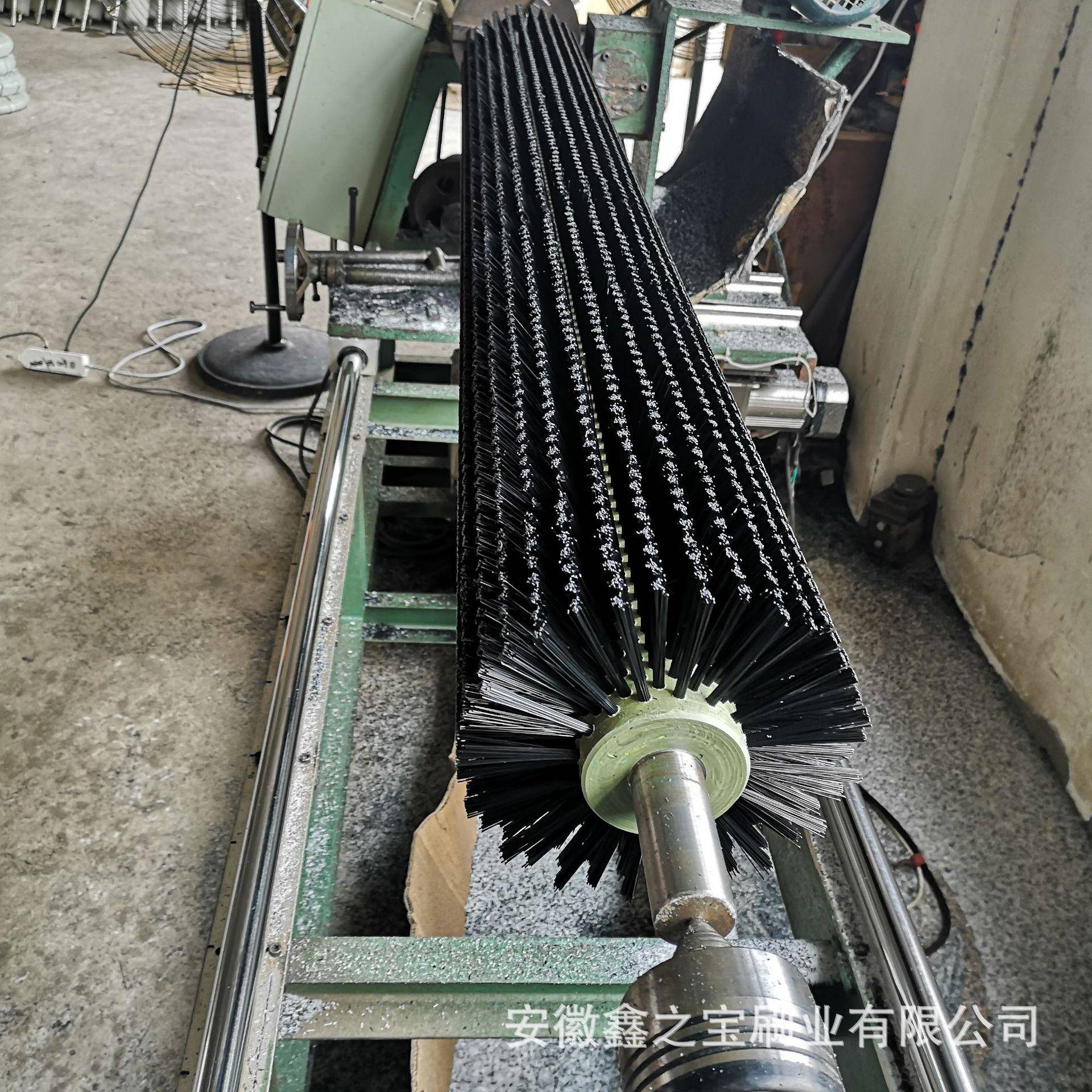 业毛刷工辊除刷尘抛光洗刷676机械毛刷缠清绕机清洗毛辊