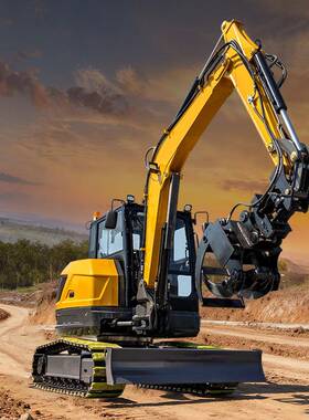 GKN出钻中亚工程履带挖掘机抓破碎耙草孔木机HT65小型农用挖掘口