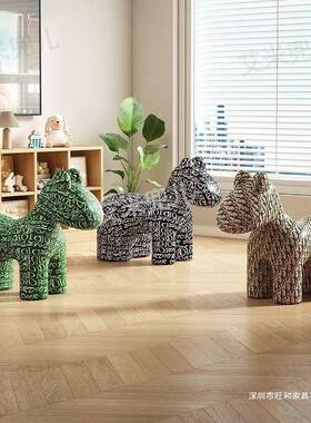 网红骑马朋小狗椅小友马小孩亲儿子童凳卡通可爱客厅BIE创意摆件