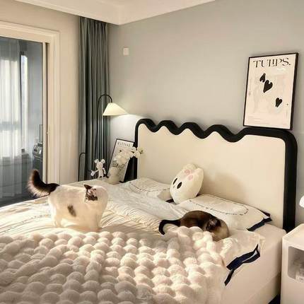 法式UUS复古漪波浪床1.米双人床奶风油卧室1涟.5米8软靠储物家用