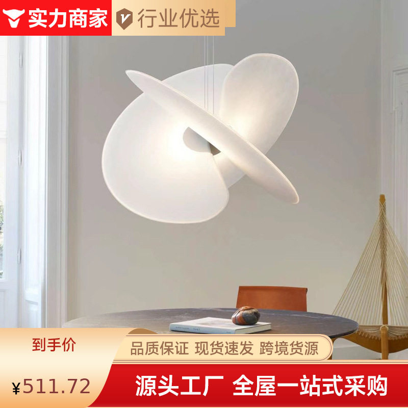 创意挑高客厅吊灯设计师餐厅