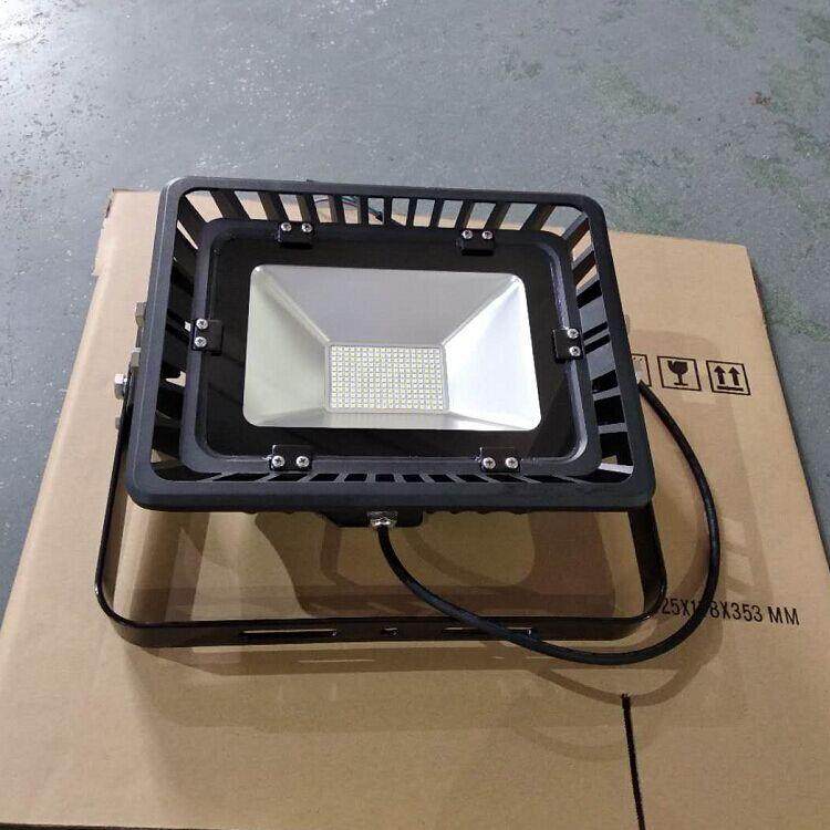 LED投光灯/公园照明/篮球场照明/大桥照明/3030贴片式投光灯