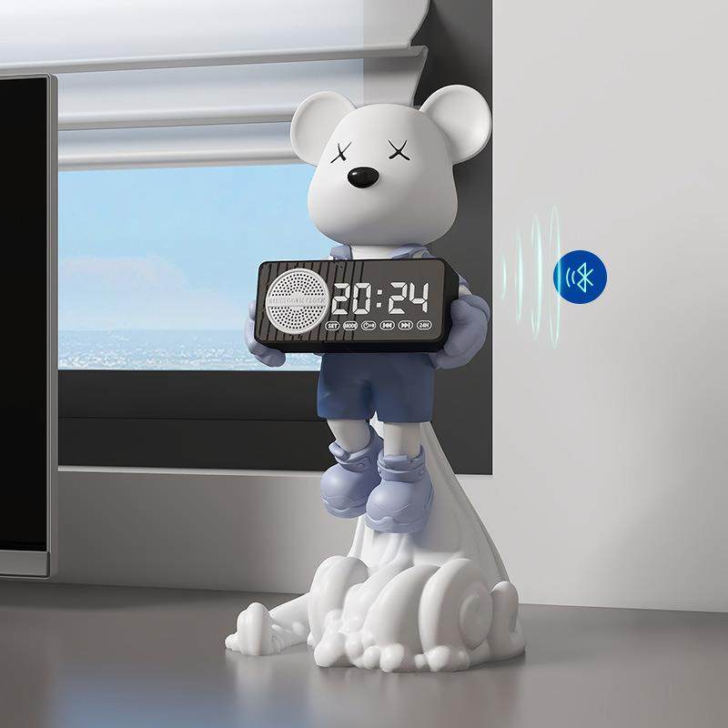 创意高级感飞天宇航熊时钟摆件客厅玄关酒柜餐边柜电视机柜装饰品