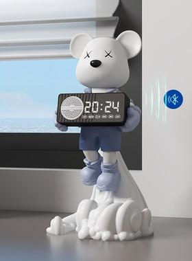 创意高级感飞天宇航熊时钟摆件客厅玄关酒柜餐边柜电视机柜装饰品