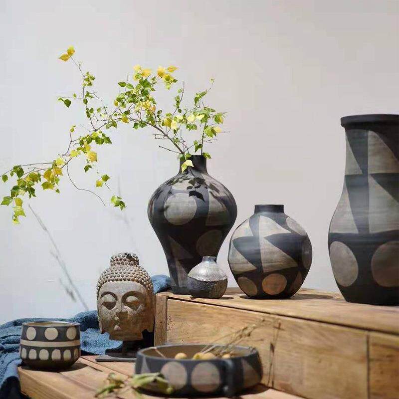 侘寂风陶艺手工花瓶出口欧美摆件简约家居样板间民宿插花器装饰品