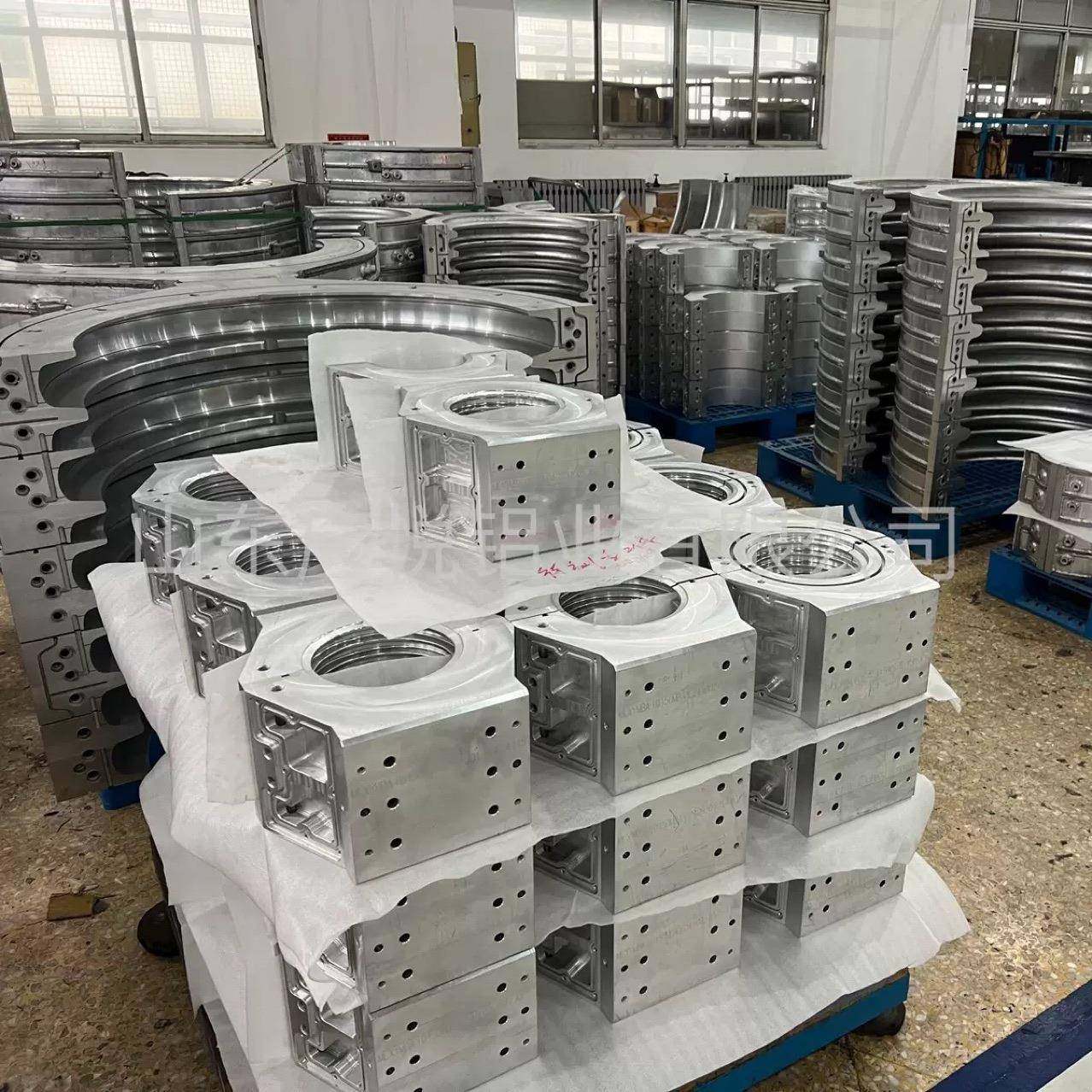 源头工厂cnc加工铝型材太阳花散热器led灯具配件铝型材五金加工