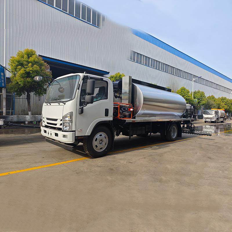 4X2道路沥青喷涂分配器卡车沥青撒布机4个喷嘴