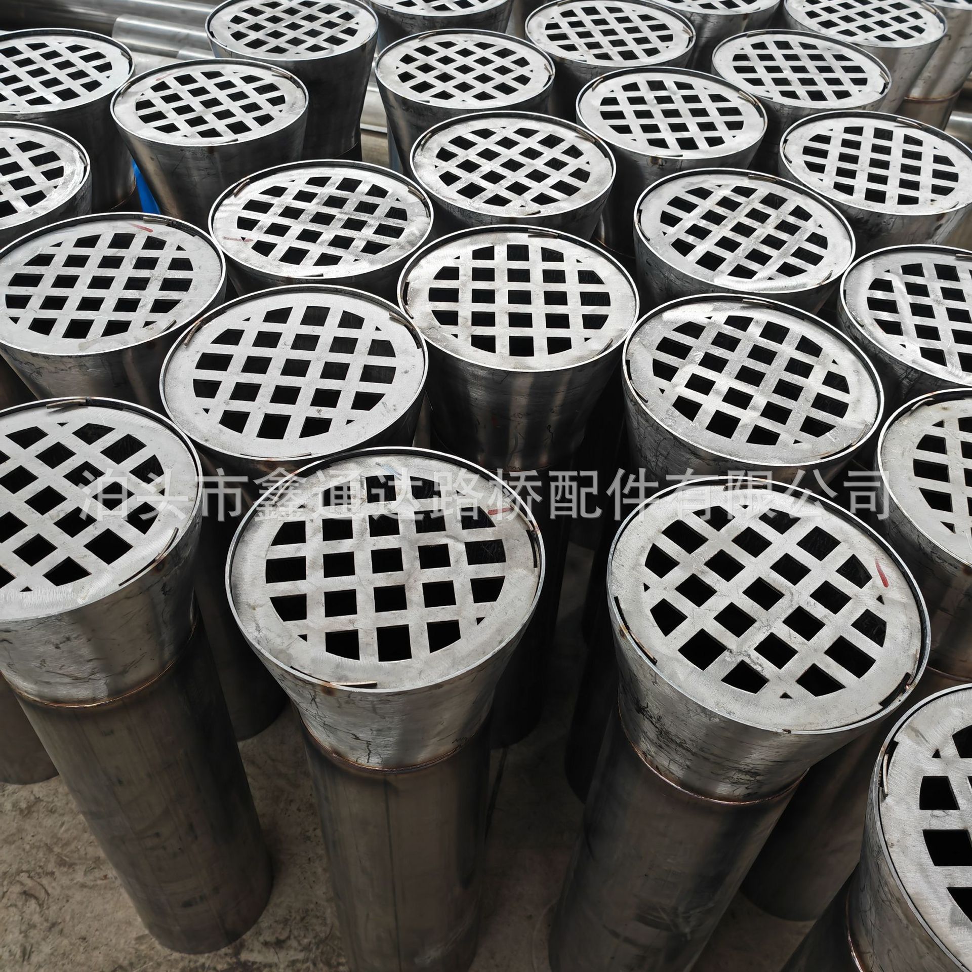 不锈钢桥梁泄水管 桥梁圆形矩形公路连接排水不锈钢泄水管厂家