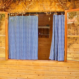 厨房小窗户短窗帘卧室特价乡村格子布自动收拉飘窗挂钩免打孔纱帘