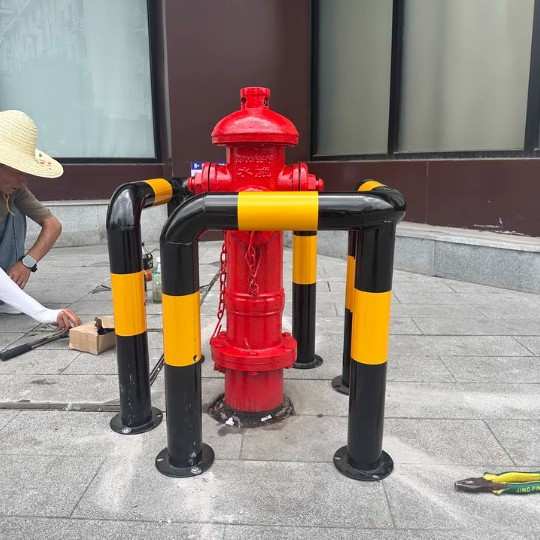 车间货架防撞柱镀锌防撞护栏可定制加厚M型日字型田字型38管76管