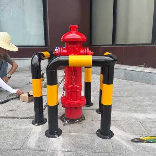 车间货架防撞柱镀锌防撞护栏可定制加厚M型日字型田字型38管76管