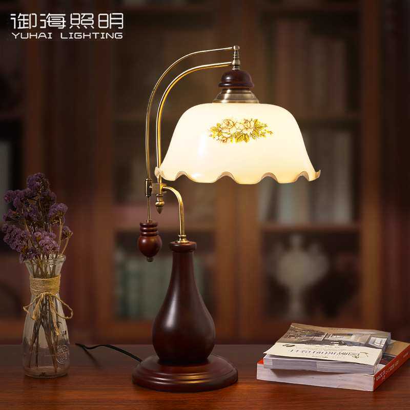 田园复古台灯卧室创意床头灯客厅白色怀旧手绘实木婚庆古典台灯
