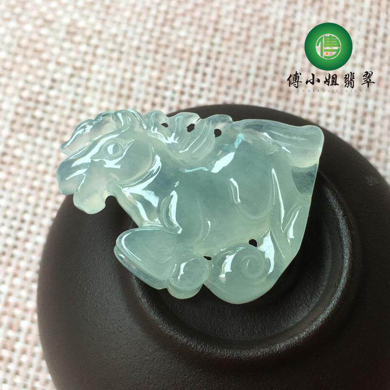 傅小姐翡翠冰种生肖马细腻种老水润冰透饱满