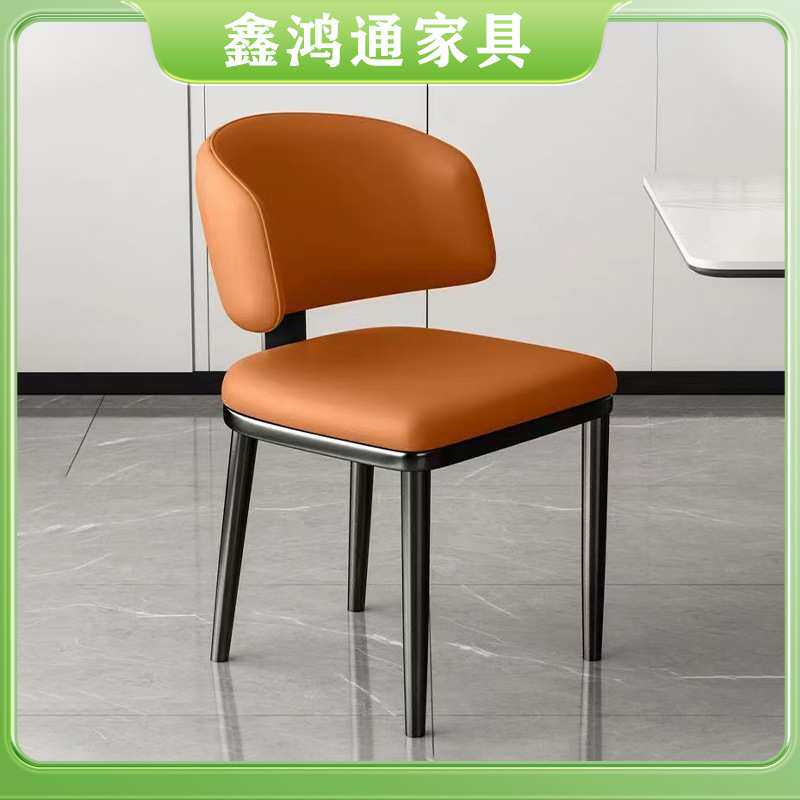 意式餐椅家用靠背软包皮质椅高级感餐桌椅设计师款舒适便携式