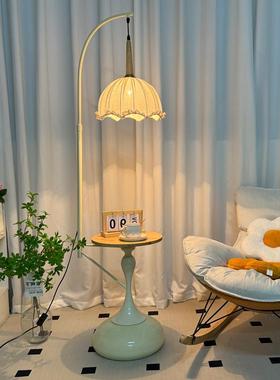 奶油风置物架落地灯立式客厅沙发旁边几卧室床头柜高级感氛围台灯