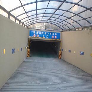 橡胶减噪板地下车库坡道防滑减震缓冲下坡垫减速垄停车场车库设施