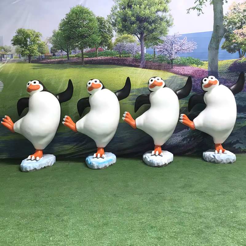 卡通企鹅摆件户外玻璃钢可爱雕塑园林景观商场酒店幼儿园装饰美陈
