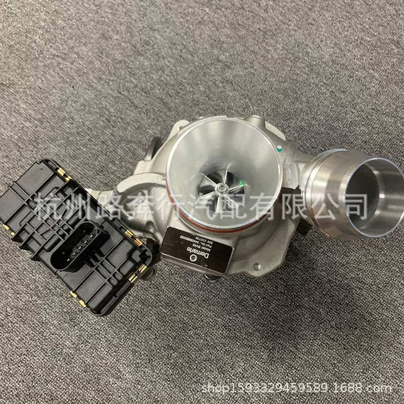 适用宝马N47 819976-0015 11658570082 8570082 B47 涡轮增压器