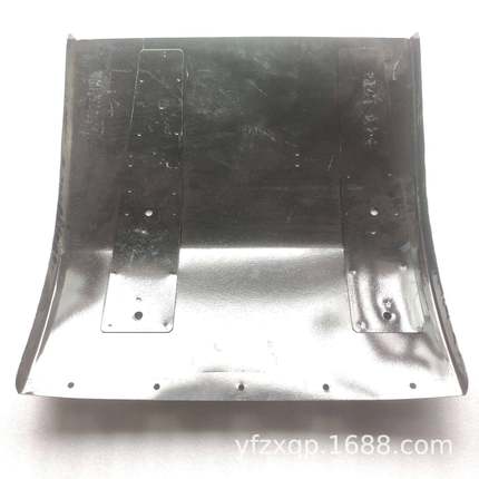 广700/P11C汽日野70后轮0挡右泥板厂上海原日野P11CSS2PS502HE004