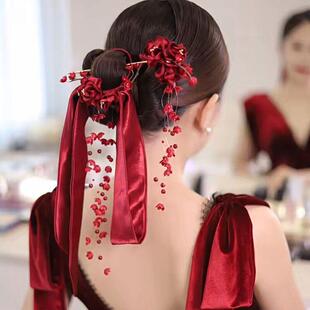 新款秀禾酒红铃兰花串珠发簪缎面蝴蝶结发圈新娘头饰敬酒服造型配